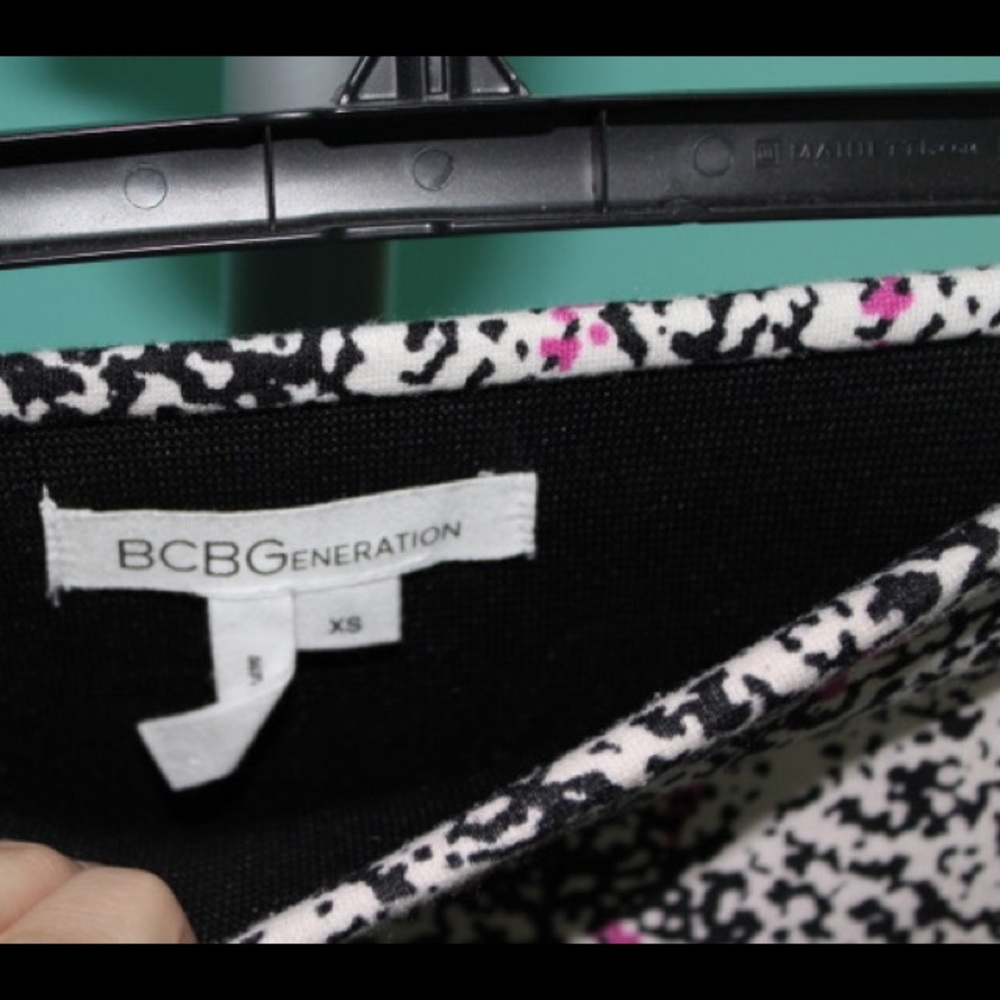 BCBGeneration skirt - Picture 2 of 3